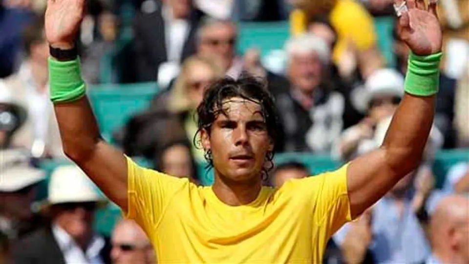 Nadal avanza a semifinales; Federer, eliminado por Melzer