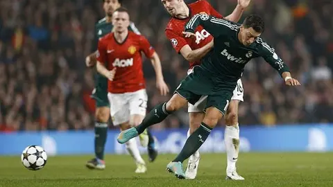 Özil, otro merengue con multa de tránsito