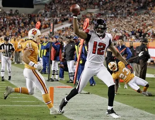 Ryan caza a Bucaneros; Atlanta se impone 28-24 a Tampa Bay