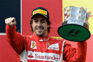 Alonso cree que Ferrari aún puede luchar por el título