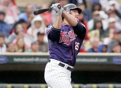 Jim Thome firma con Mellizos por un año y tres mdd