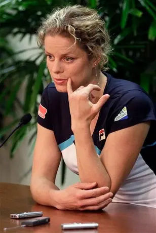 Clijsters se perdería Roland Garros por lesión
