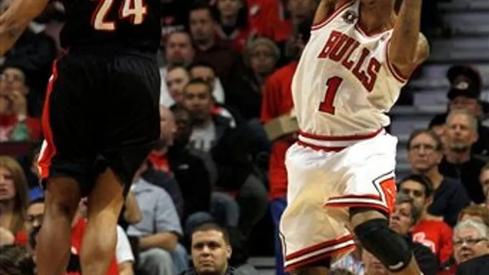 Con Deng encendido, Chicago doblega 110-98 a Blazers