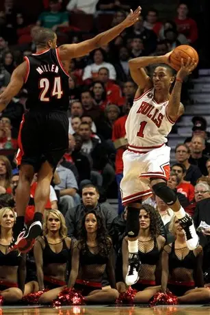 Con Deng encendido, Chicago doblega 110-98 a Blazers