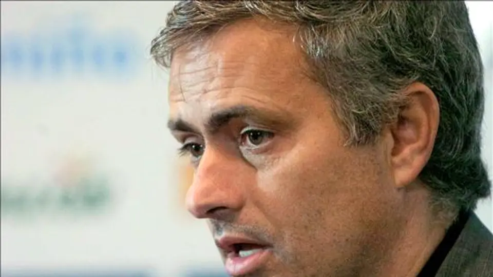 Chicharito interesaría a Mourinho