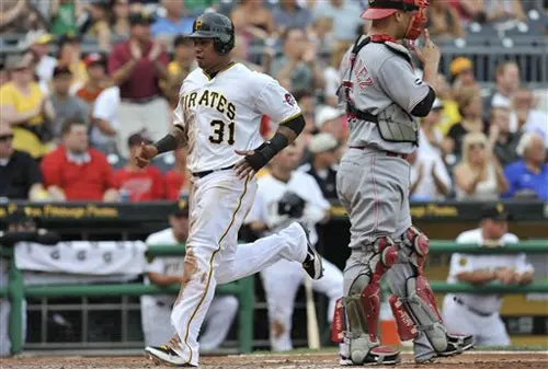Tábata firma extensión de contrato con los Piratas
