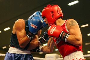 Óscar Valdez se queda con plata