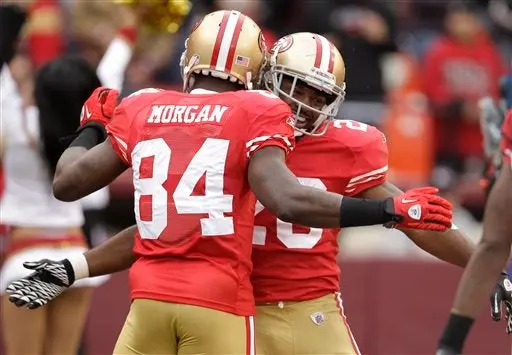 Arizona termina en el sótano; 49ers aplasta 38-7 a Cardenales