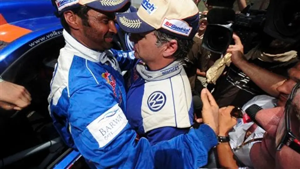Al-Attiyah se corona en Rally Dakar; Coma en motos