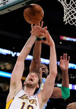 Nuggets frena racha de Lakers