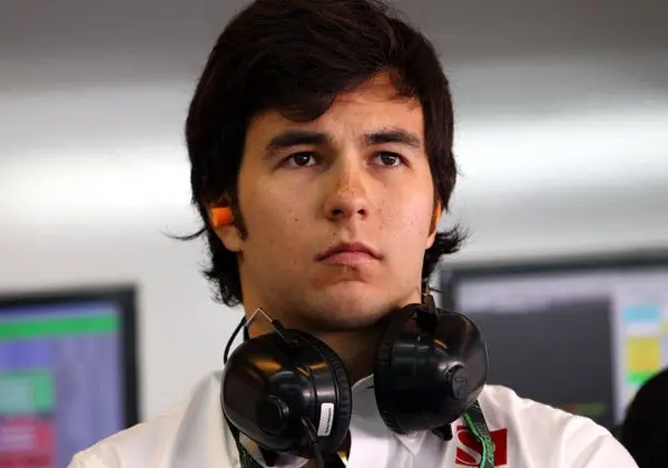 Checo, desilusionado por aplazamiento de su debut en F1