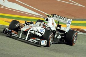 Desmienten rumores sobre llegada de Checo a Ferrari