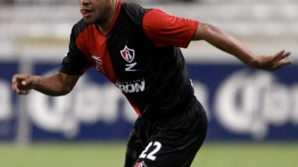 Aseguran en Portugal que Pacheco está cerca del Benfica