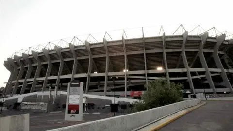Mega Mural de Graffiti en el Estadio Azteca