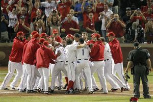 Rangers se imponen 7-3 a Tigres y toman ventaja de dos juegos