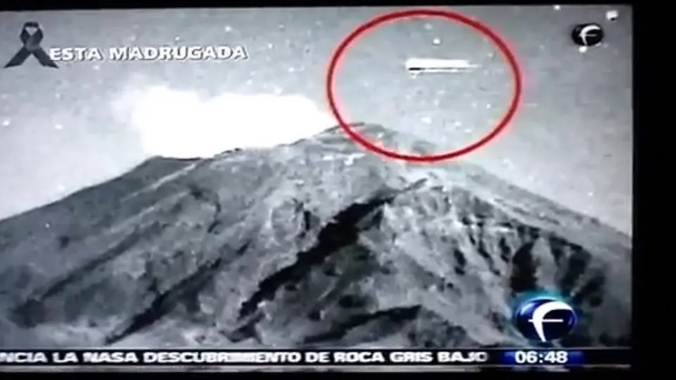 Captan imágenes de OVNIS sobre el Popocatépetl