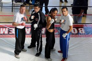 Prueban el sabor de sus puños