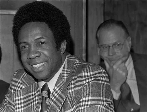 Frank Robinson es hospitalizado por pulso acelerado