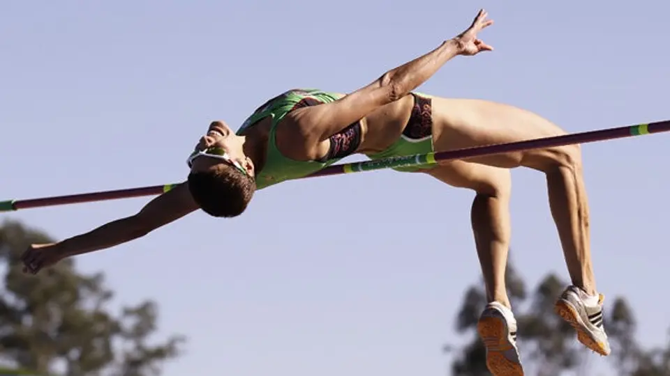 A los 41 años, Romary Rifka gana bronce para México