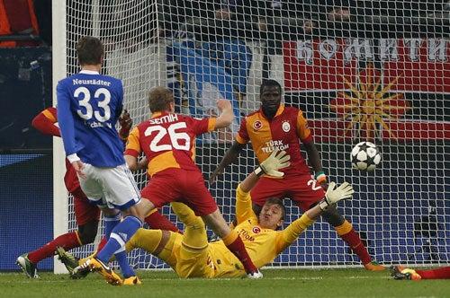 El Schalke 04 se adelantaba en su duelo ante el Galatasaray | AP
