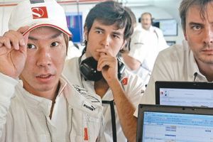 'Checo' inicia entrenamientos junto a Kobayashi en Suiza