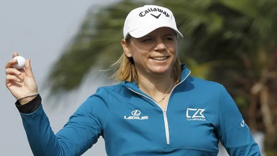 Annika Sorenstam se mutila un dedo mientras cocinaba