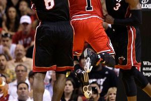 Miami iguala 1-1 la serie contra Chicago