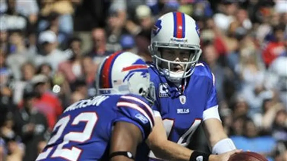 Bills se impone a Raiders sobre el final 38-35