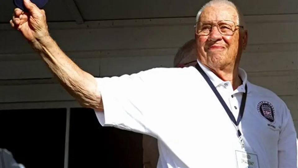 Muere Bob Feller, legendario picther de los Inidos