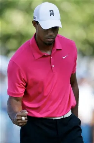 Tiger comenzó bien, pero se cayó al final en Atlanta