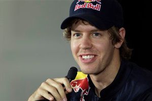 Vettel aún no decide si ayudará a Webber o peleará por el título
