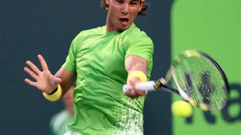 Nadal se recupera y jugará ante Federer