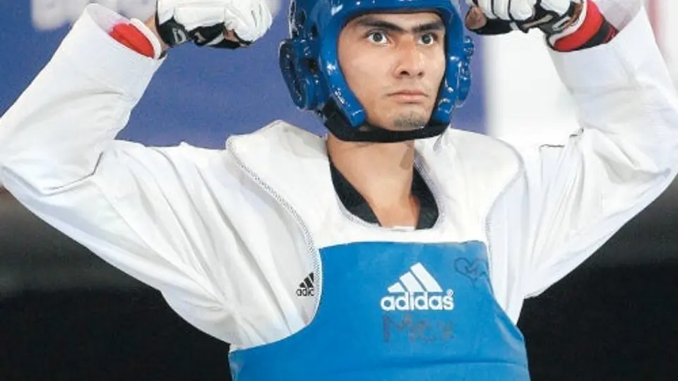 Idulio Islas buscará su lugar para Guadalajara 2011
