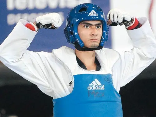 Idulio Islas buscará su lugar para Guadalajara 2011