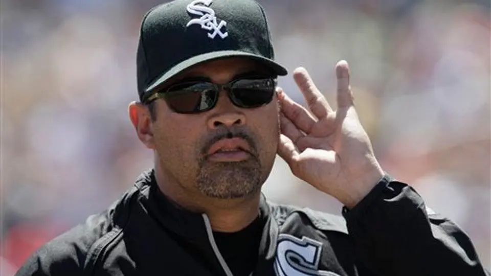 Ozzie Guillén critica jugar en frío de Cleveland