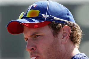 Hamilton se fractura el brazo y estará fuera ocho semanas