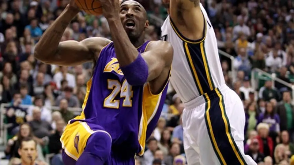 Jazz remonta desventaja de 19 puntos y vence a Lakers