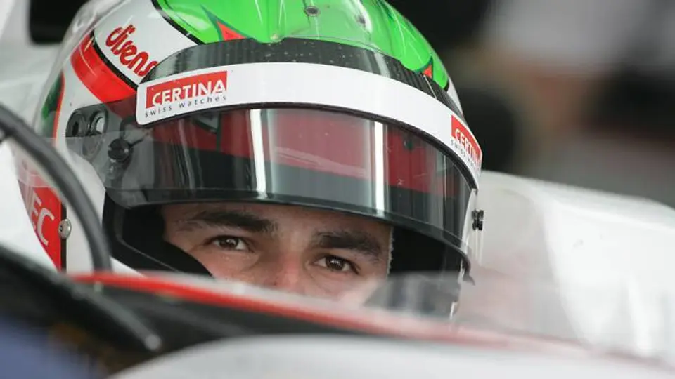 Termina Sergio Pérez en lugar 15 de la Práctica 2 de Malasia