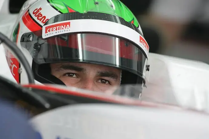 Termina Sergio Pérez en lugar 15 de la Práctica 2 de Malasia