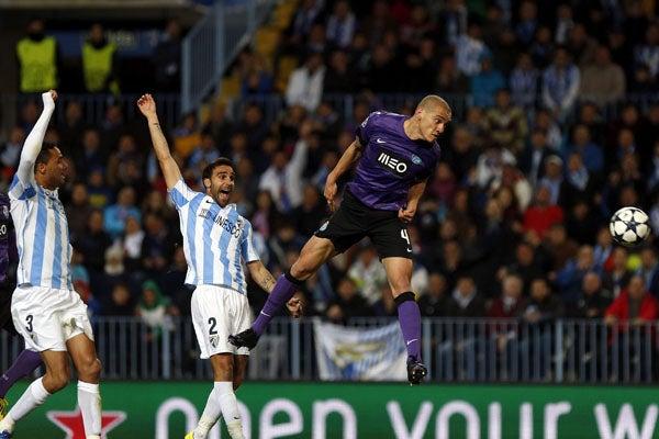 Málaga supo cazar a los dragones | EFE