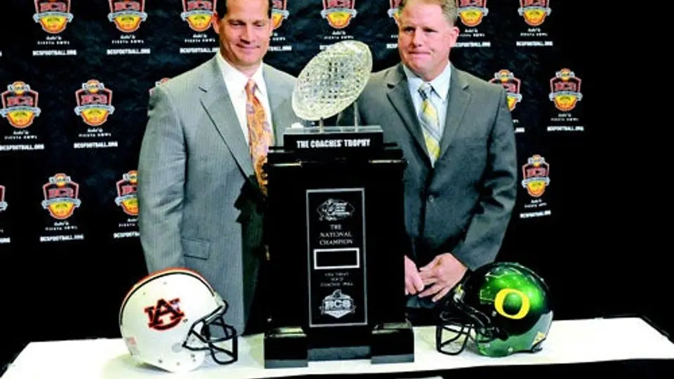 Oregon y Auburn por el título del Futbol Americano Colegial