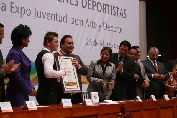 Golden Boy tiene más opciones para Canelo'