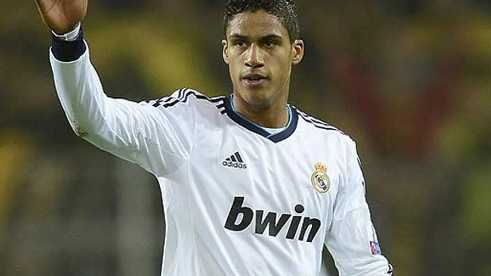 Varane rechaza miedo de enfrentar al Barcelona