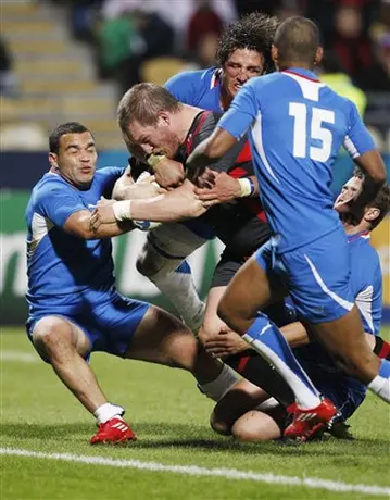 Gales vence 81-7 a Namibia y los elimina del Mundial