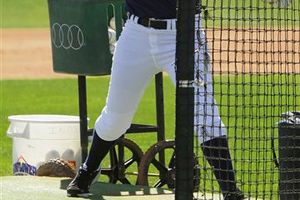 Siegal, primera mujer que lanza en prácticas de Grandes Ligas