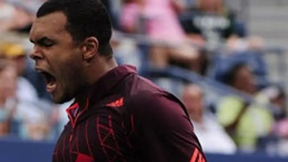 Federer-Tsonga, suspendido por la lluvia