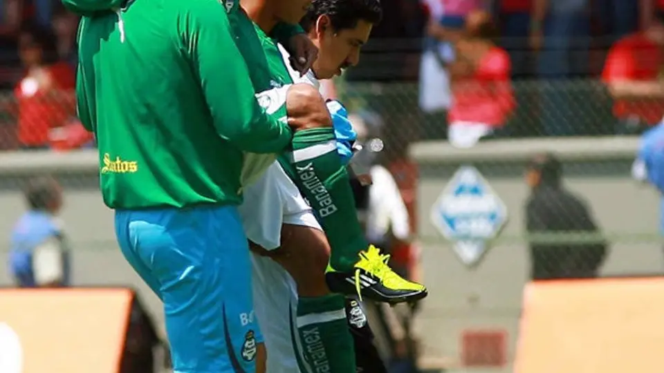 Arce, fuera ocho semanas por lesión en la rodilla