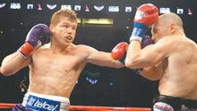 Al Canelo le emociona su rival, Ryan Rhodes