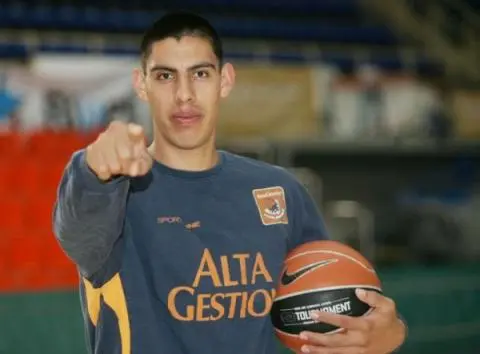 Gustavo Ayón brilla en la ACB y ya piensa en la NBA