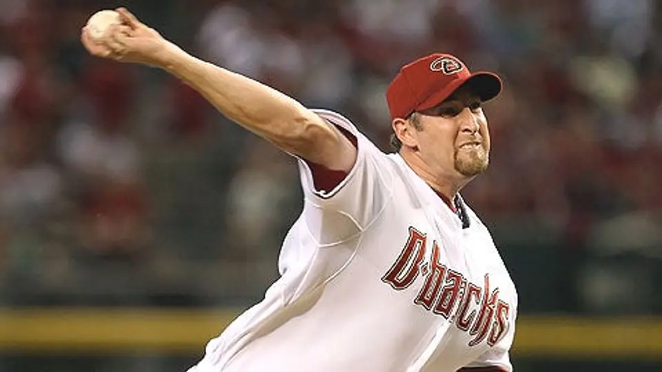 Rangers firma por una campaña a Brandon Webb
